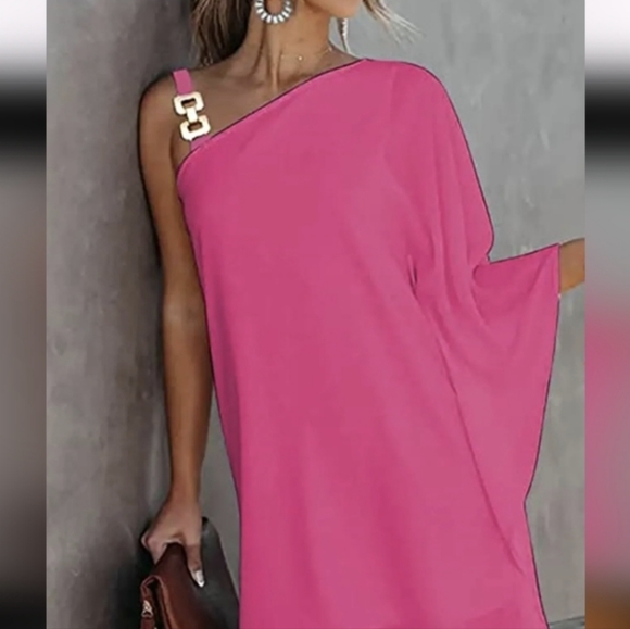 Dresses & Skirts - Nwt! Beautiful rose red asymmetrical sleeve dress size medium